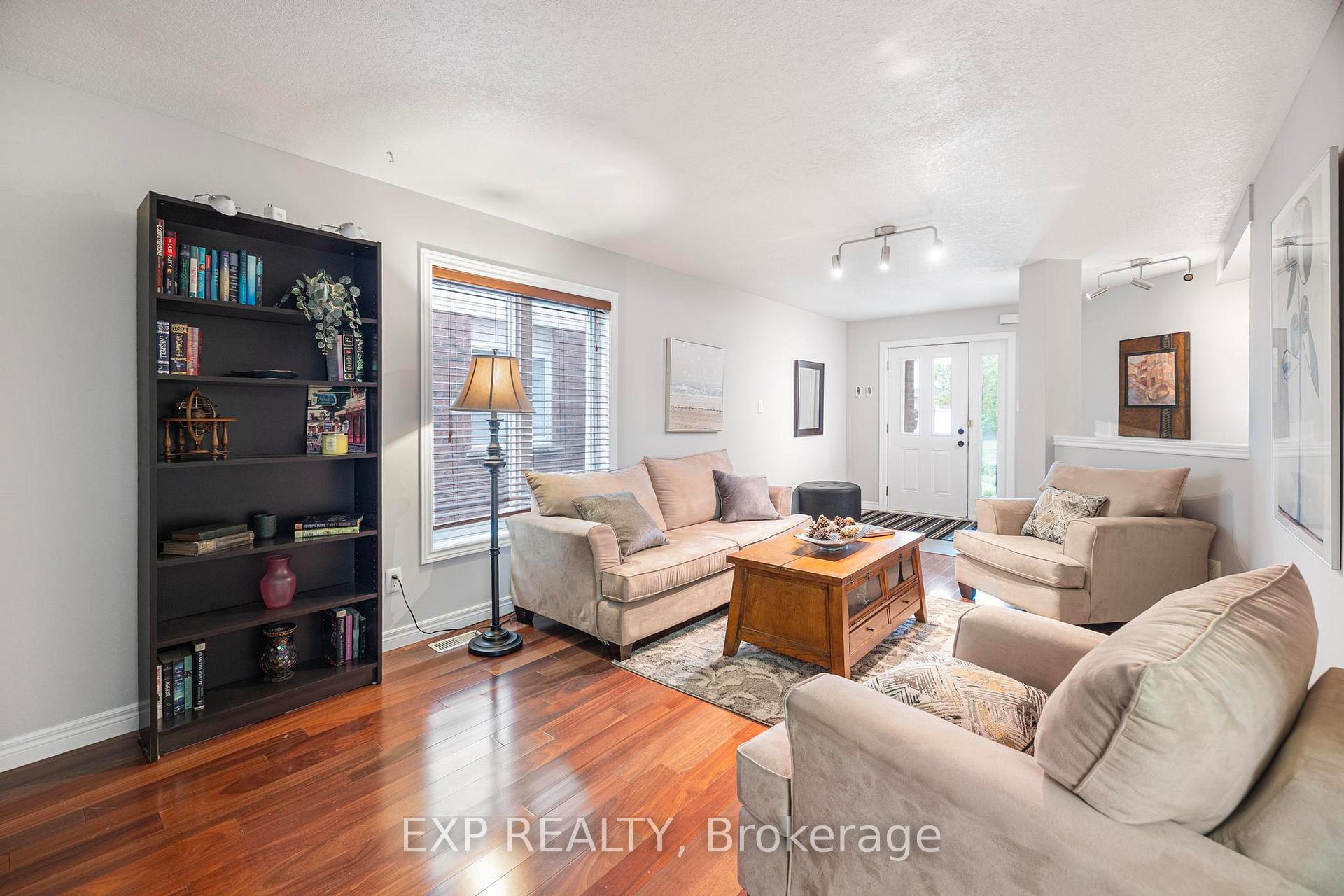 Photo 5 of 345 Thomas Slee Drive, Kitchener — HOMEH