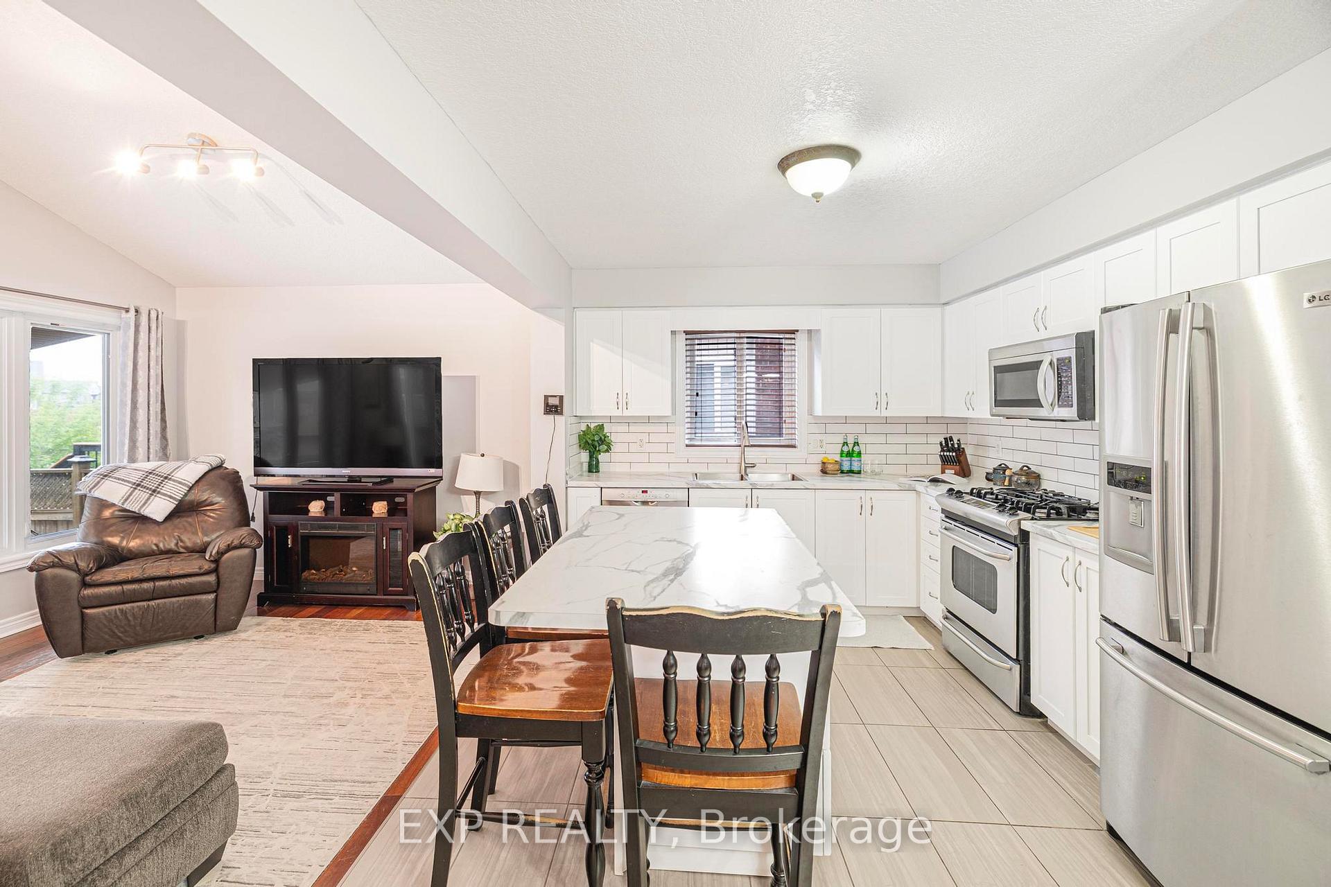 Photo 10 of 345 Thomas Slee Drive, Kitchener — HOMEH