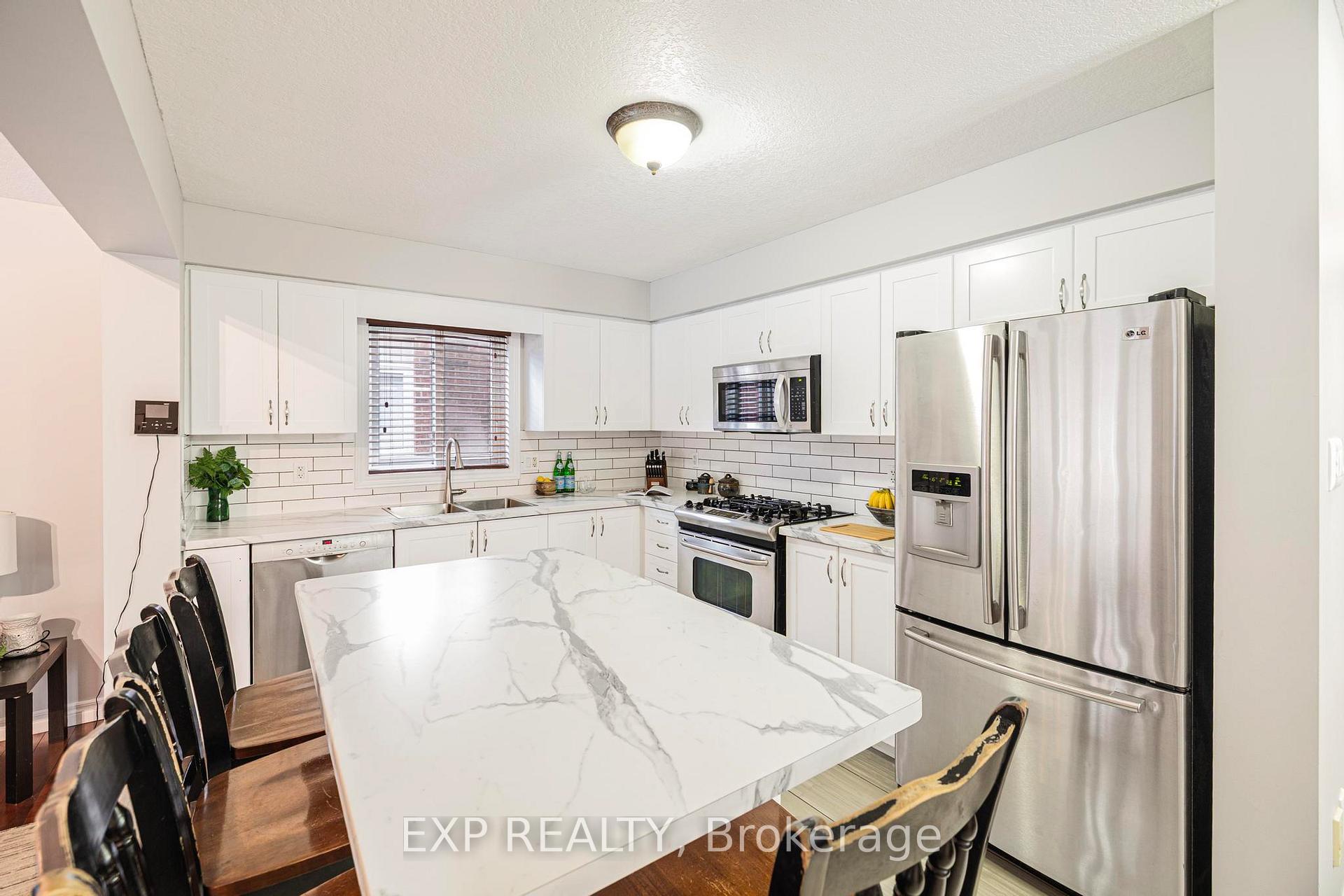 Photo 11 of 345 Thomas Slee Drive, Kitchener — HOMEH