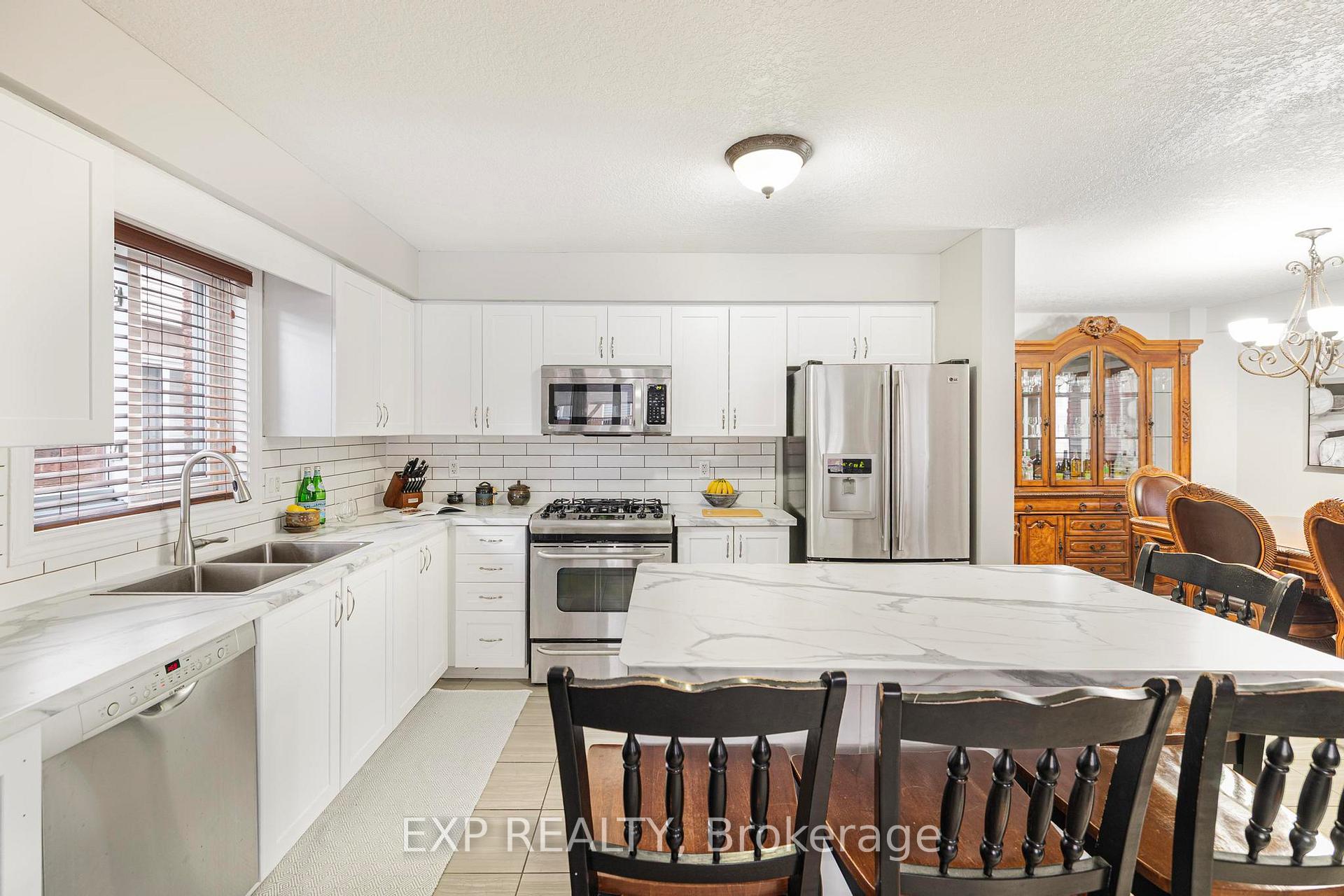 Photo 12 of 345 Thomas Slee Drive, Kitchener — HOMEH