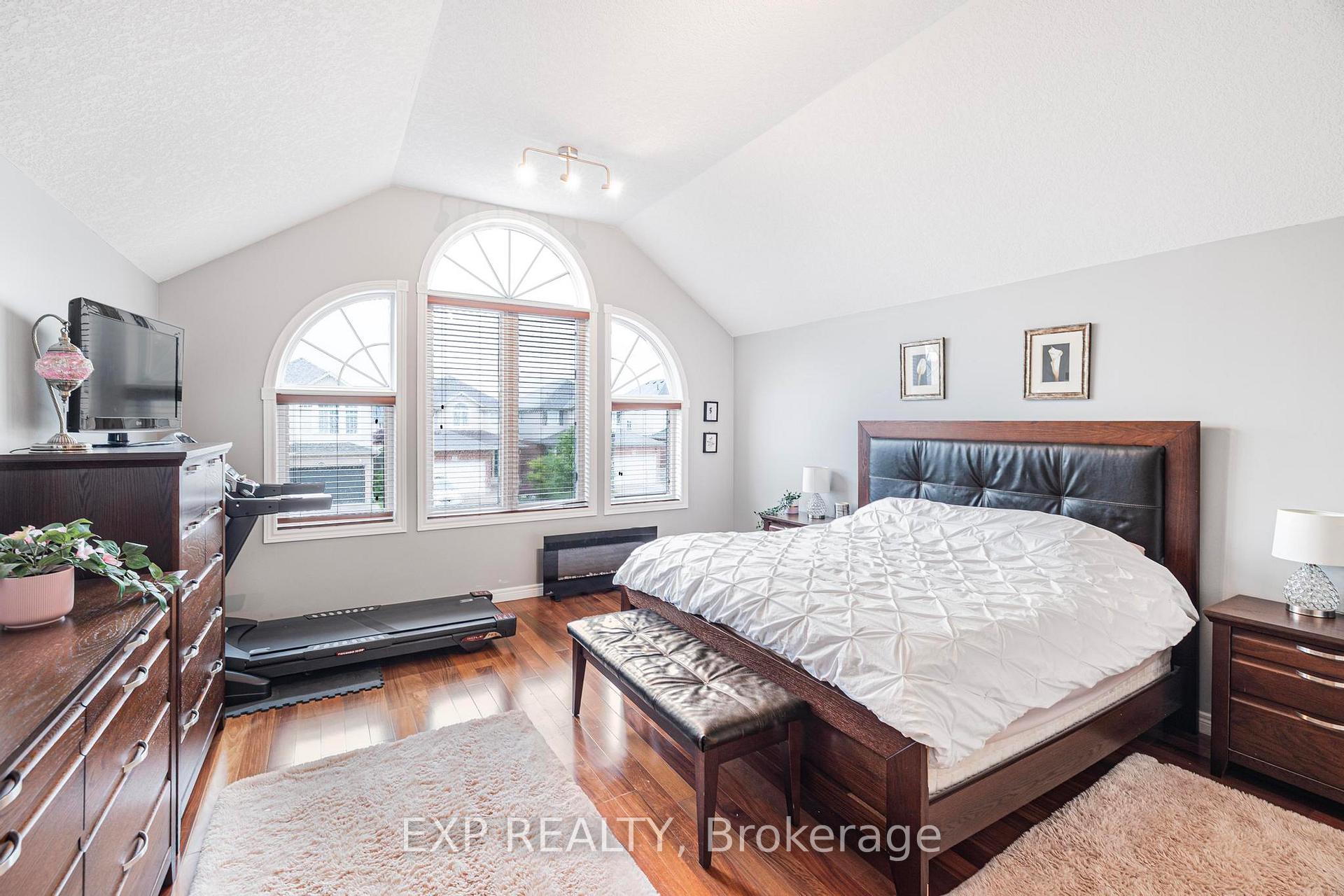 Photo 15 of 345 Thomas Slee Drive, Kitchener — HOMEH