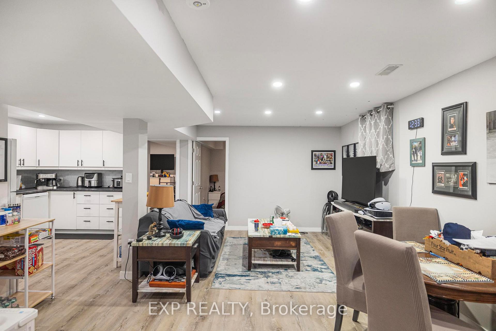 Photo 23 of 345 Thomas Slee Drive, Kitchener — HOMEH