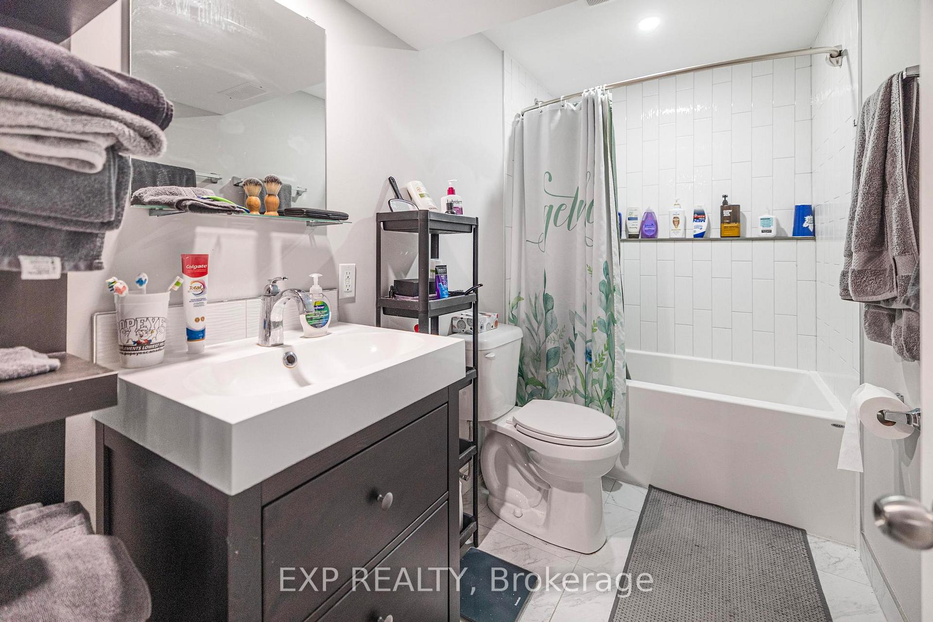 Photo 24 of 345 Thomas Slee Drive, Kitchener — HOMEH