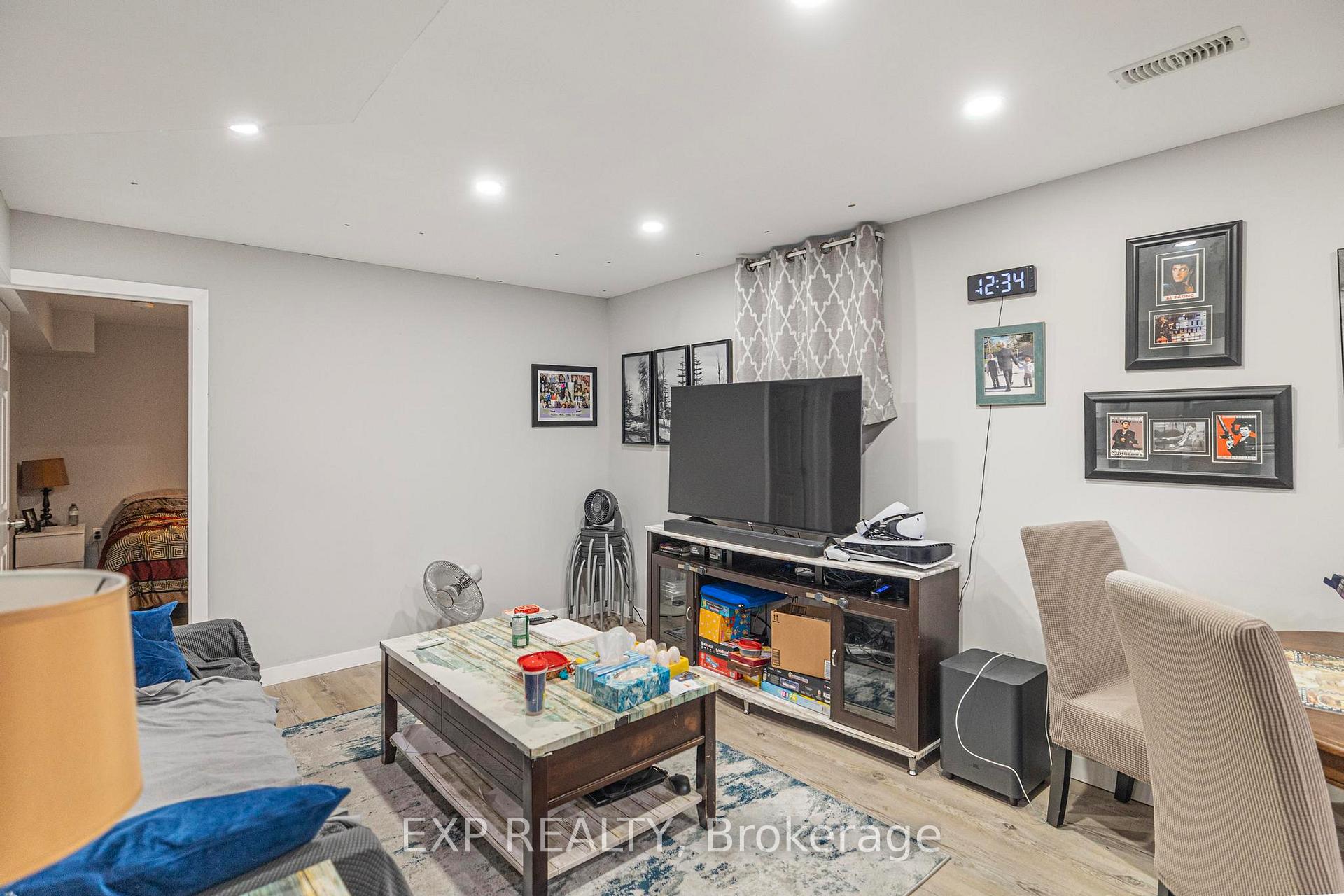 Photo 25 of 345 Thomas Slee Drive, Kitchener — HOMEH