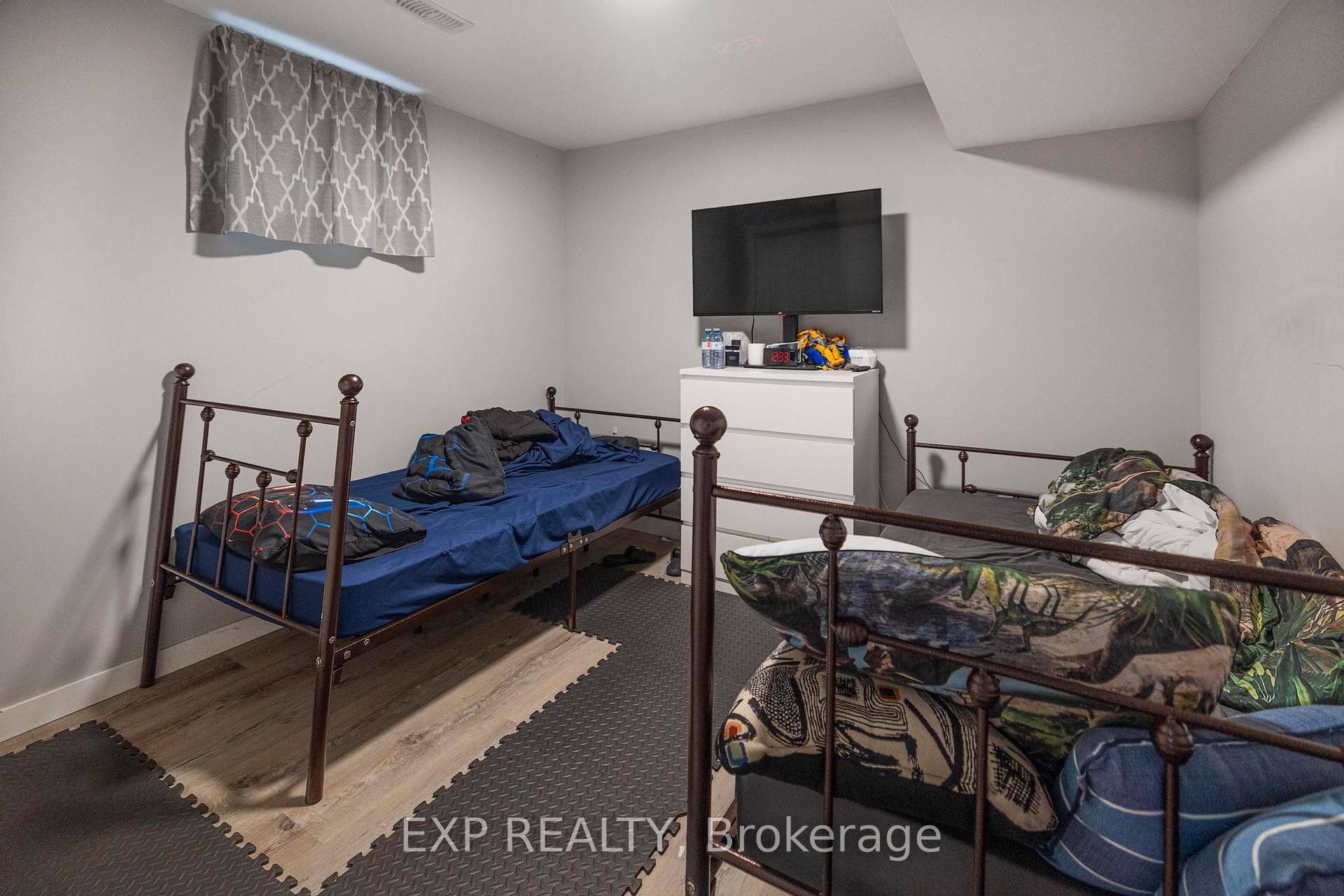 Photo 29 of 345 Thomas Slee Drive, Kitchener — HOMEH