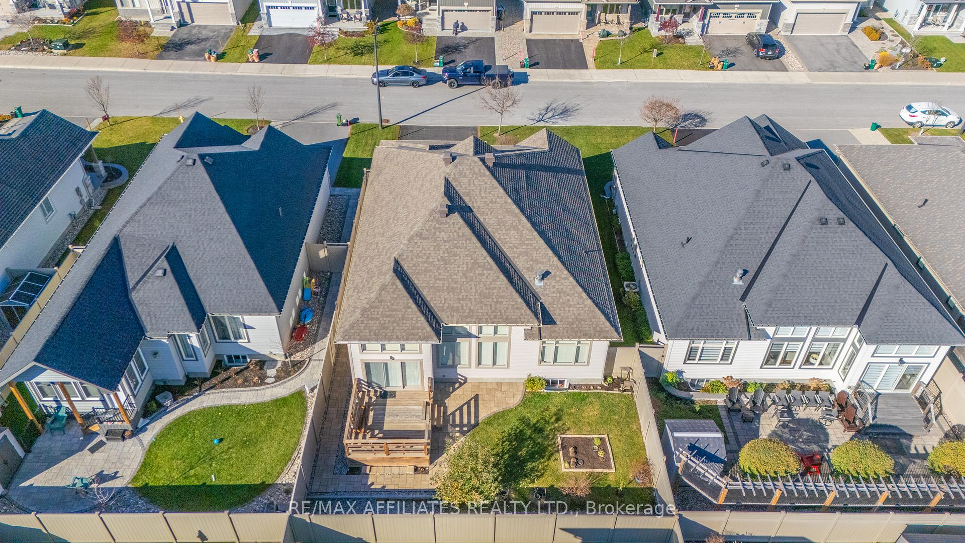 Photo 2 of 527 Ace Street, Ottawa, Kanata - Emerald Meadows/Trailwest — HOMEH