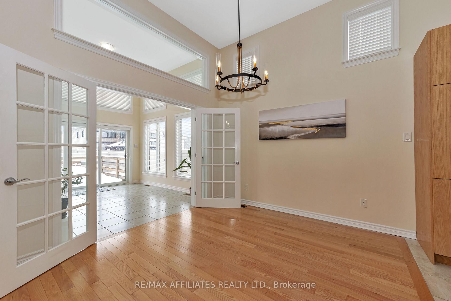Photo 13 of 527 Ace Street, Ottawa, Kanata - Emerald Meadows/Trailwest — HOMEH