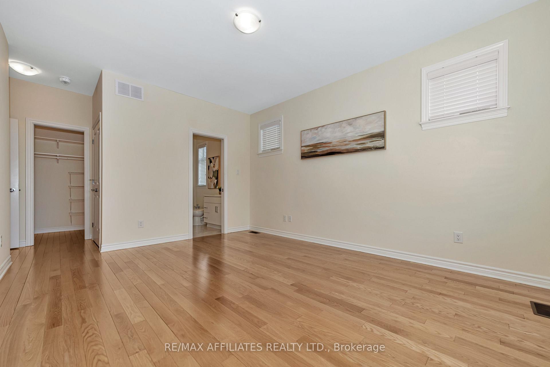 Photo 18 of 527 Ace Street, Ottawa, Kanata - Emerald Meadows/Trailwest — HOMEH