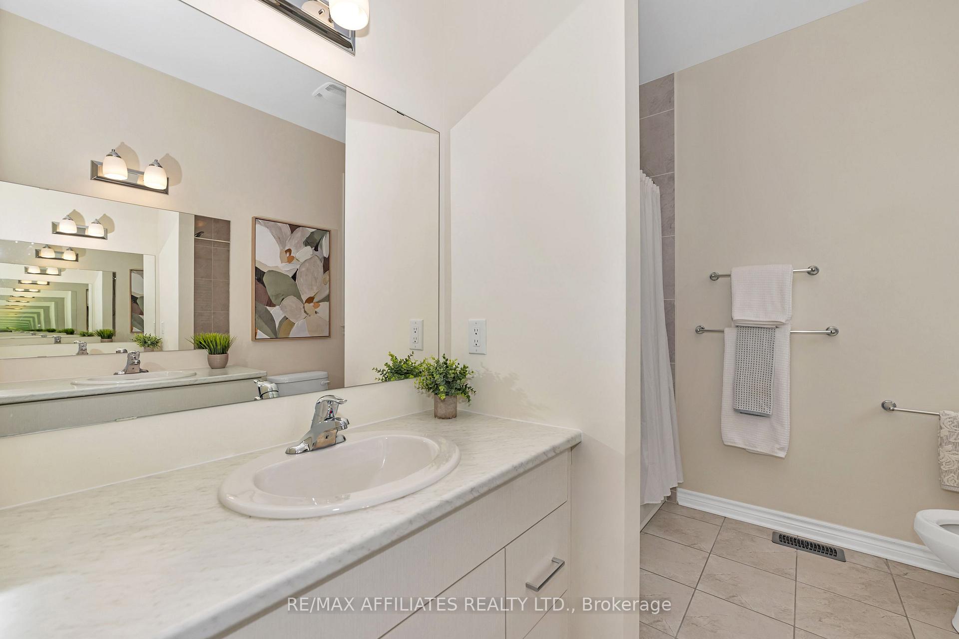 Photo 20 of 527 Ace Street, Ottawa, Kanata - Emerald Meadows/Trailwest — HOMEH