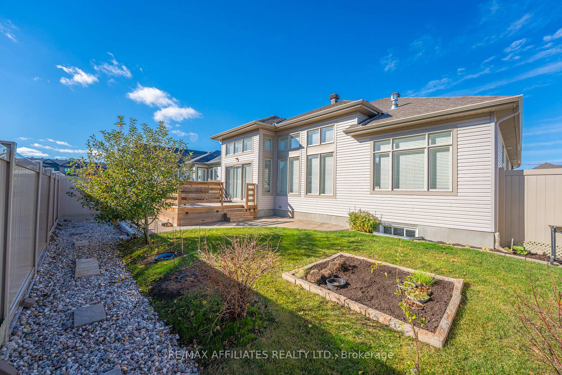 Photo 33 of 527 Ace Street, Ottawa, Kanata - Emerald Meadows/Trailwest — HOMEH