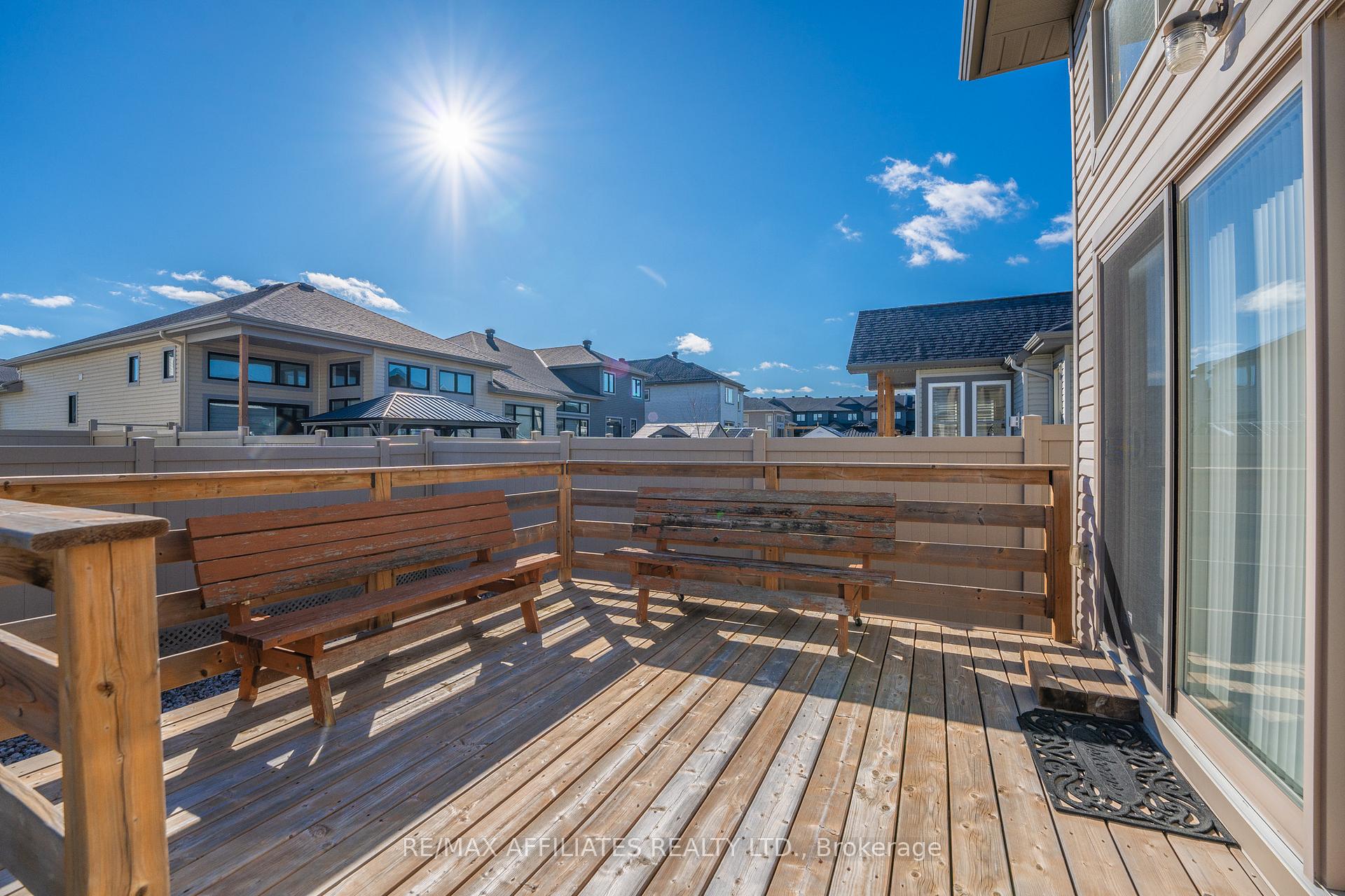 Photo 36 of 527 Ace Street, Ottawa, Kanata - Emerald Meadows/Trailwest — HOMEH
