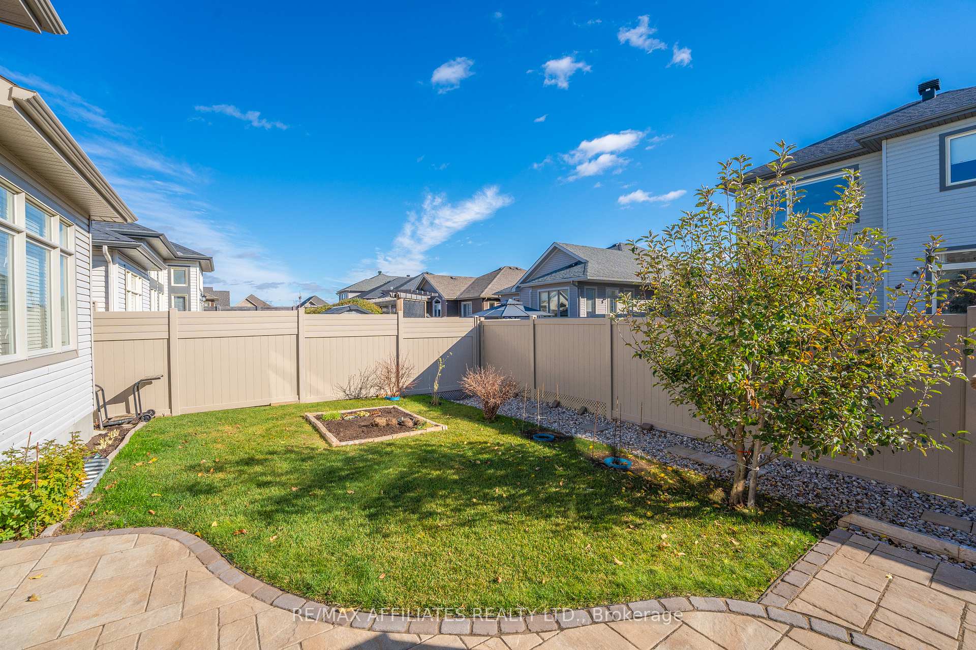 Photo 37 of 527 Ace Street, Ottawa, Kanata - Emerald Meadows/Trailwest — HOMEH