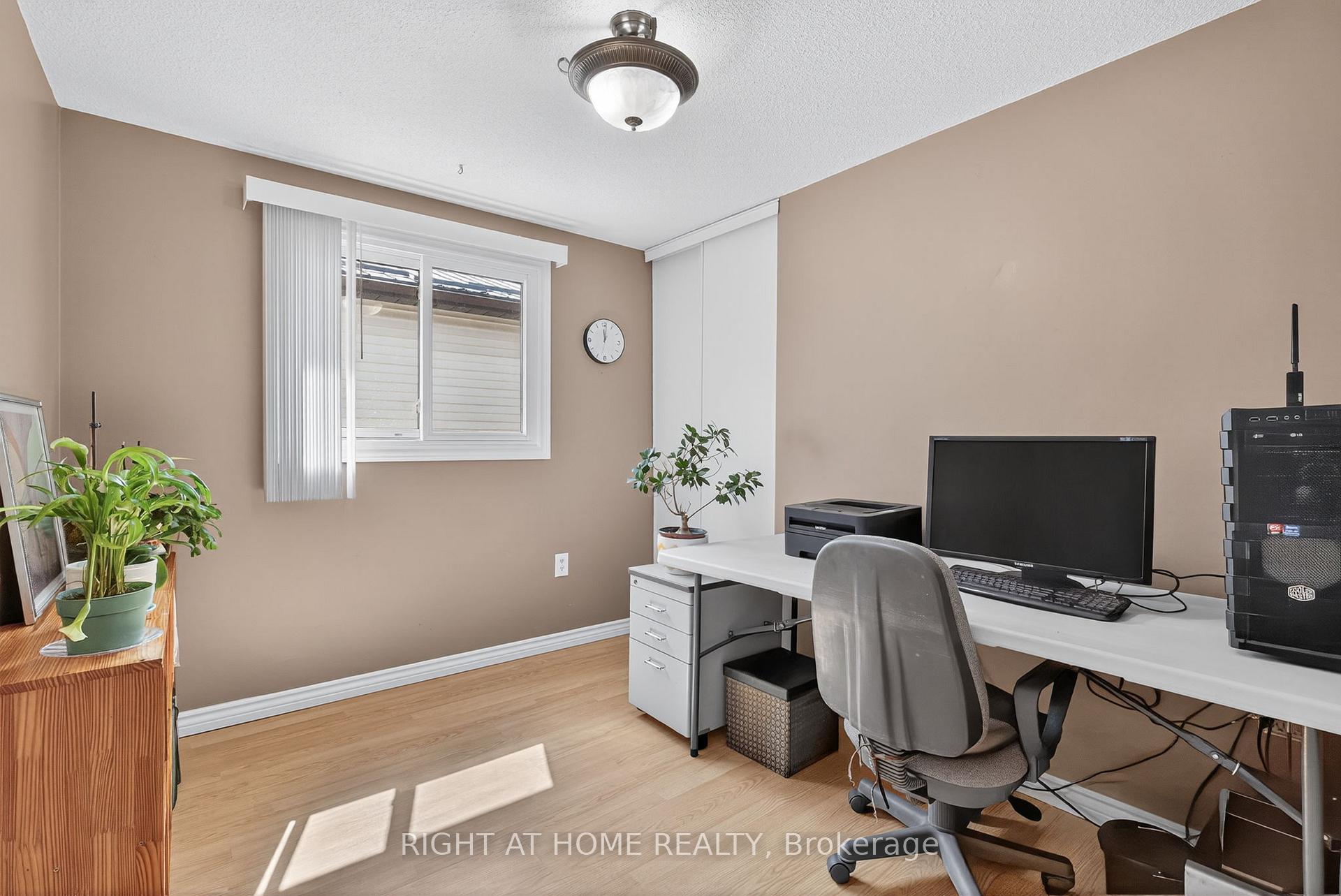 Photo 17 of 688 Bayview Drive, Midland — HOMEH