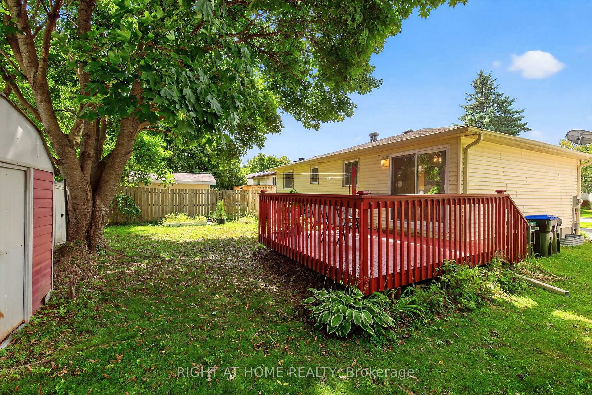 Photo 28 of 688 Bayview Drive, Midland — HOMEH