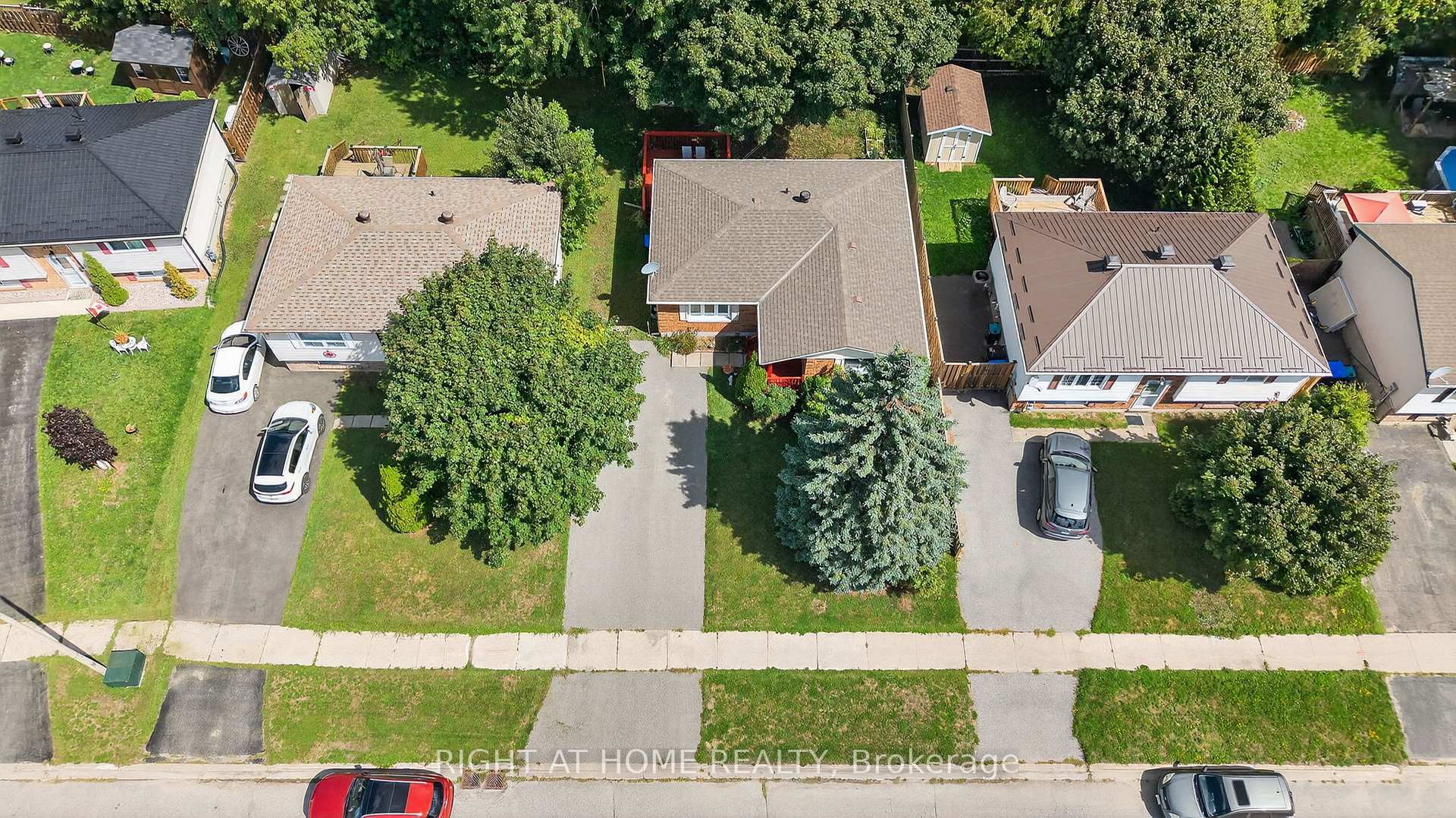 Photo 30 of 688 Bayview Drive, Midland — HOMEH