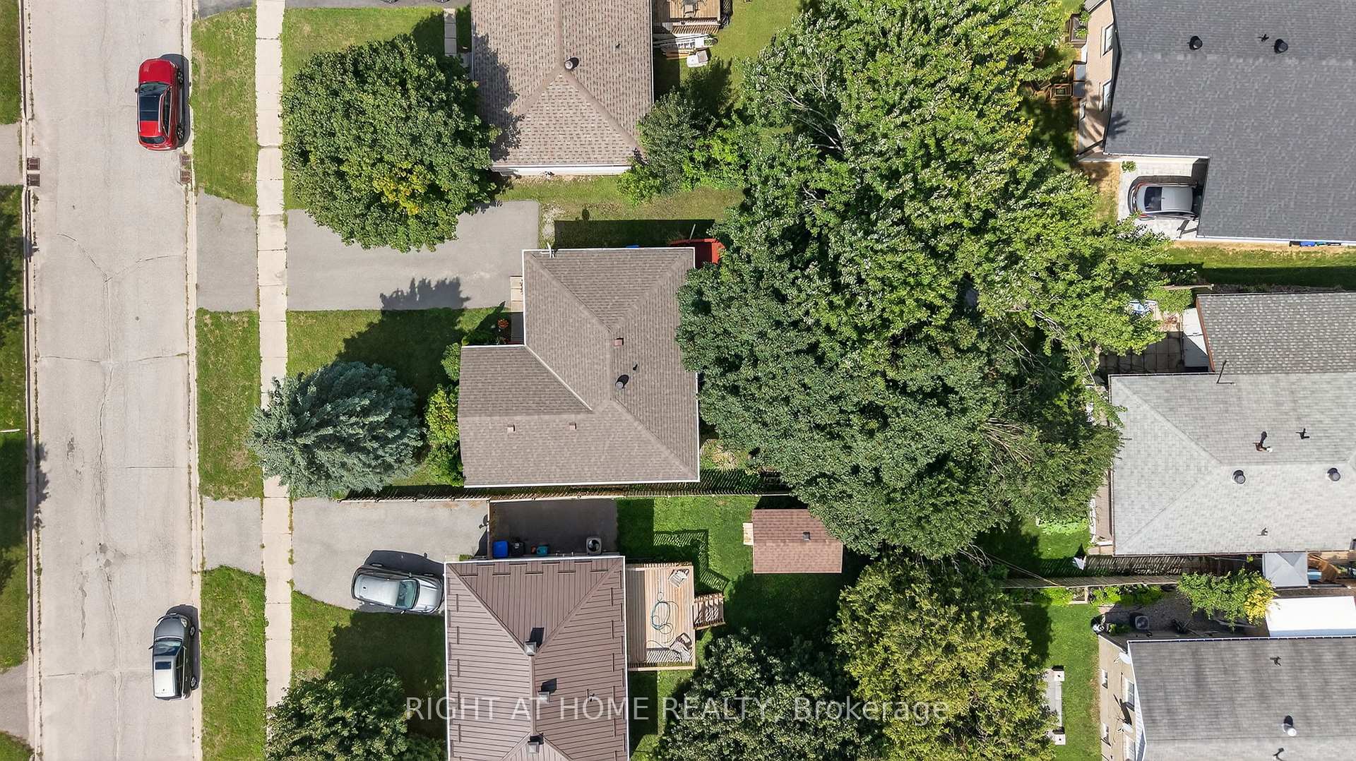 Photo 31 of 688 Bayview Drive, Midland — HOMEH
