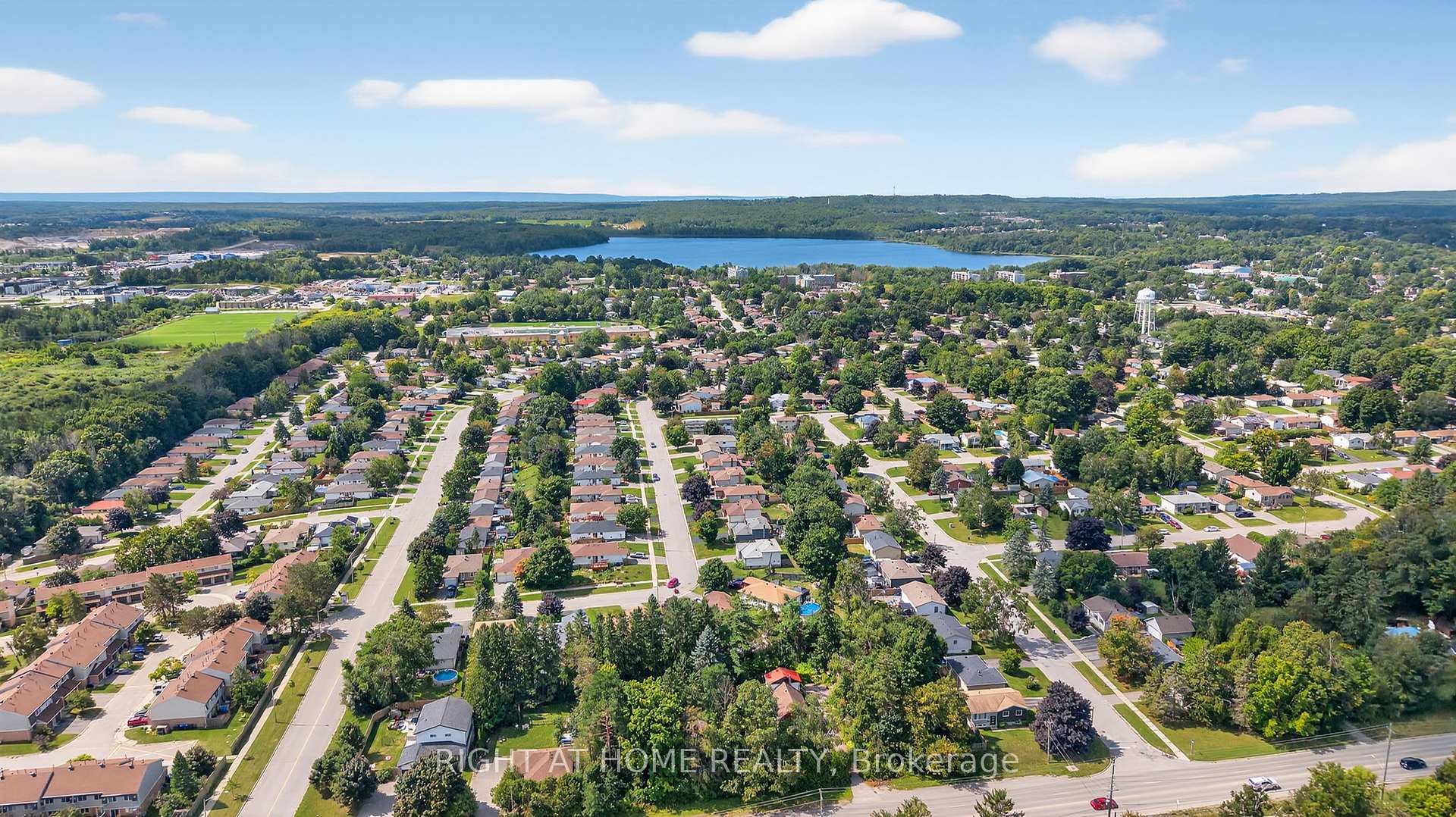 Photo 34 of 688 Bayview Drive, Midland — HOMEH