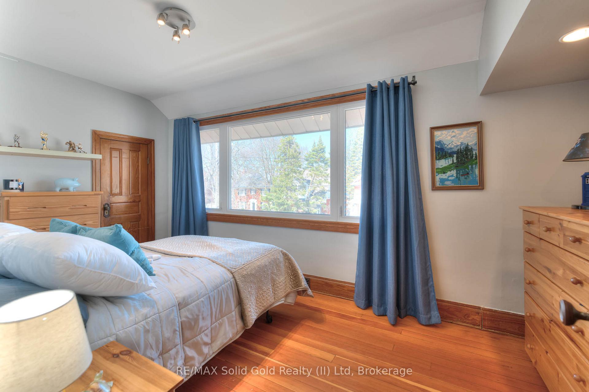 Photo 18 of 47 Mary Street, Kitchener — HOMEH