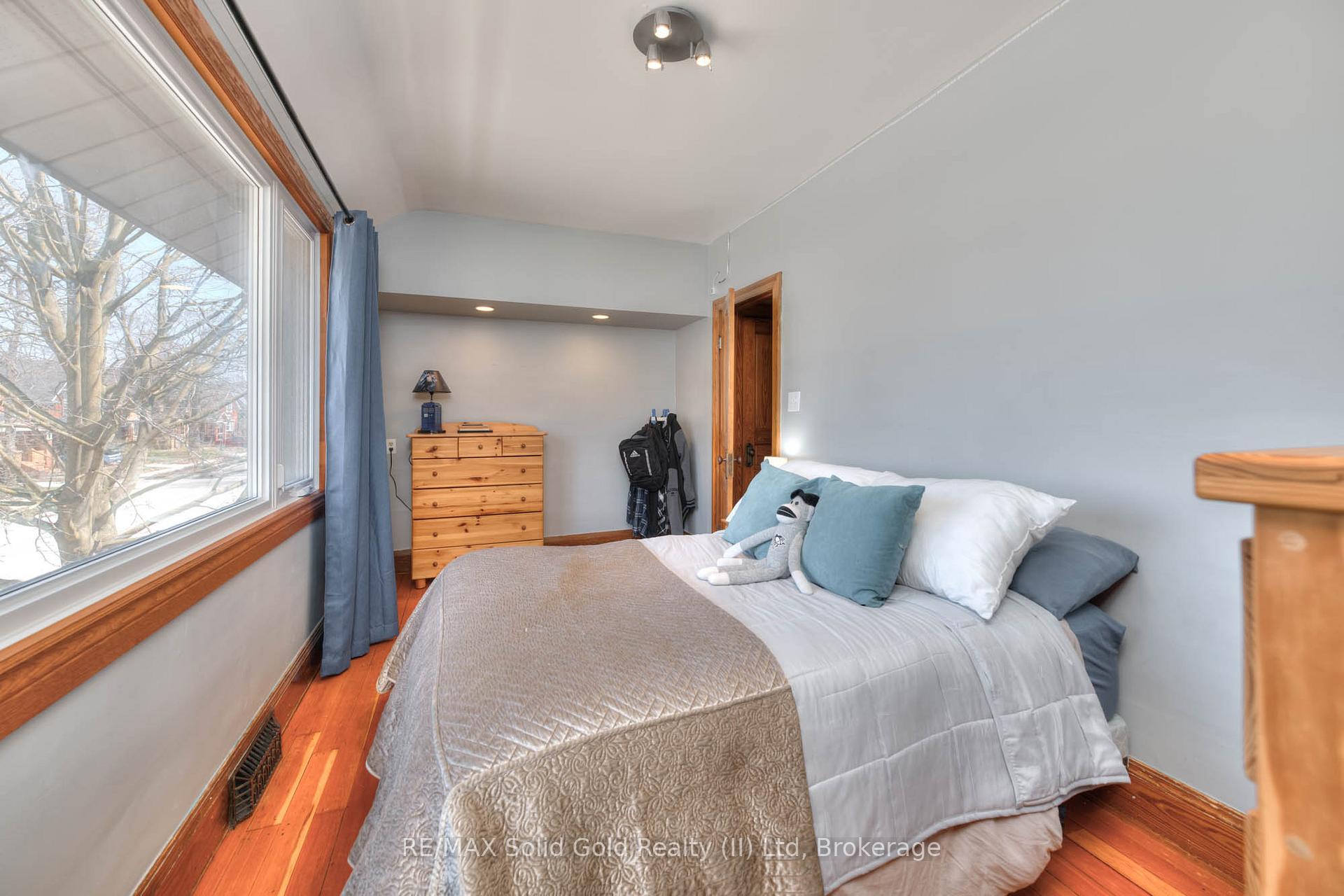 Photo 19 of 47 Mary Street, Kitchener — HOMEH