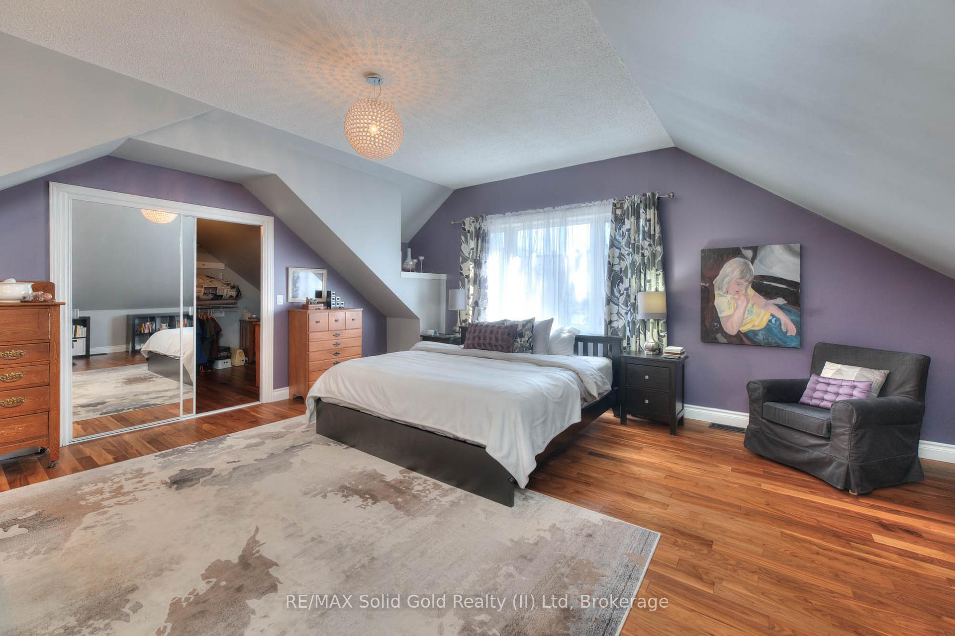 Photo 25 of 47 Mary Street, Kitchener — HOMEH