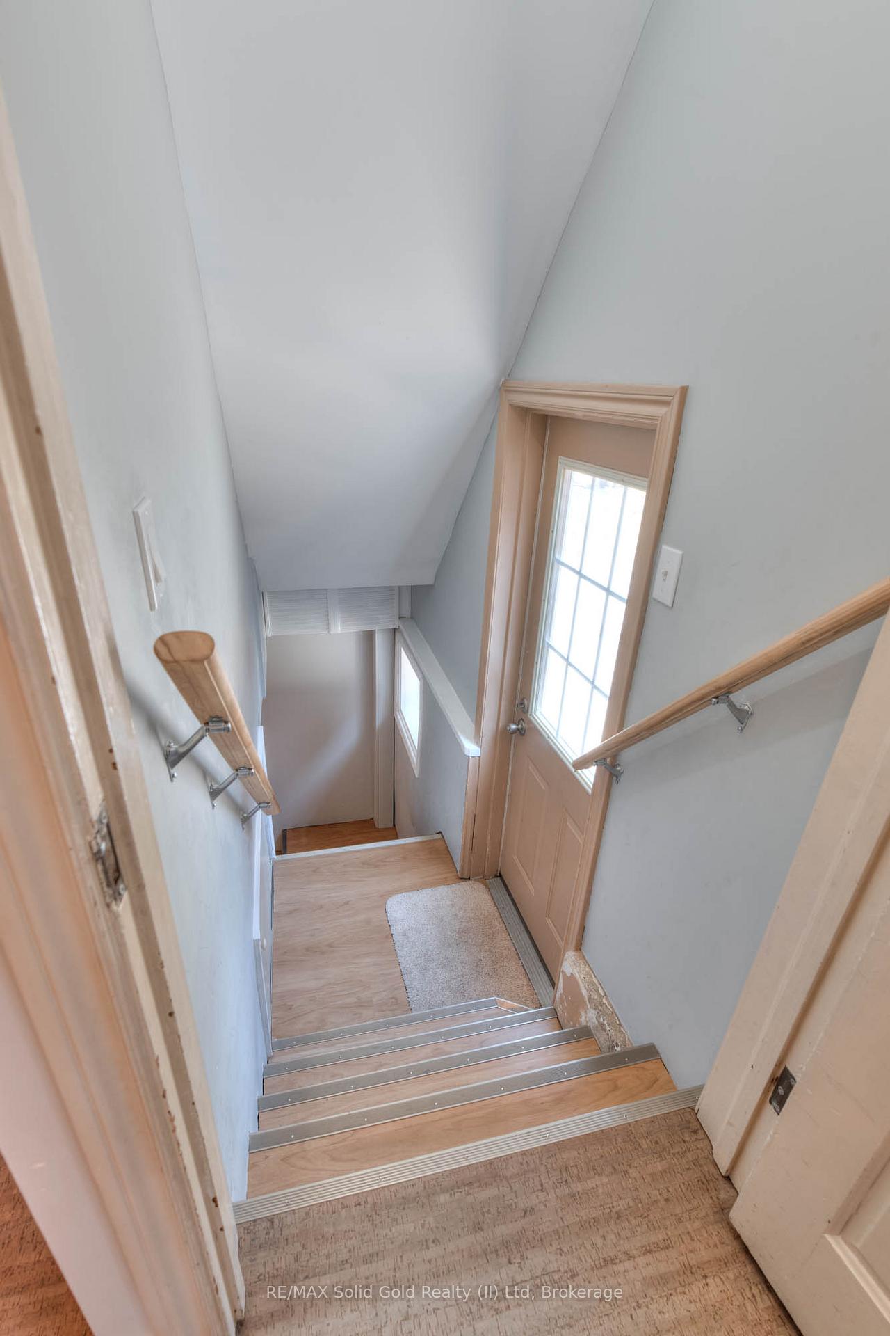 Photo 30 of 47 Mary Street, Kitchener — HOMEH