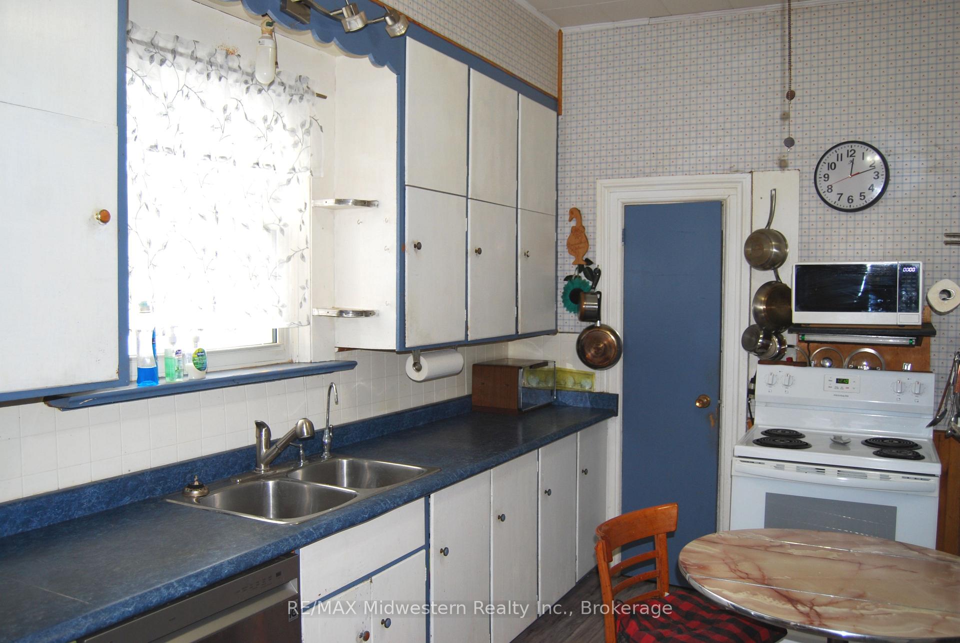 Photo 2 of 87 John Street S, Minto — HOMEH