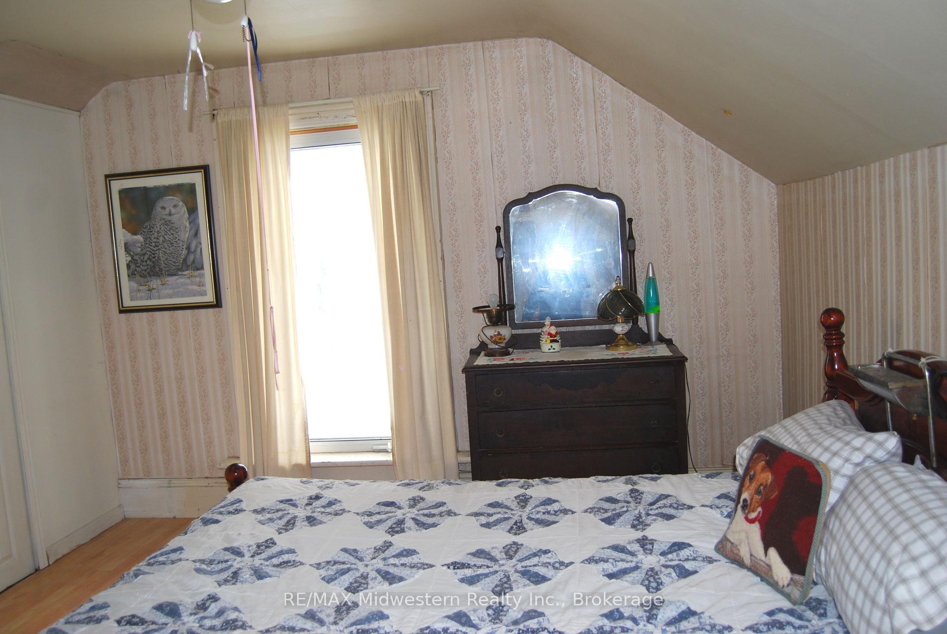 Photo 10 of 87 John Street S, Minto — HOMEH