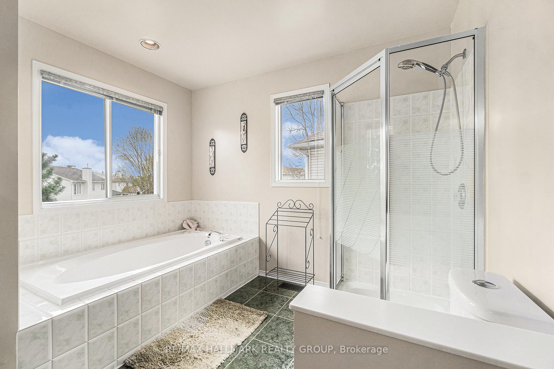 Photo 17 of 8 Apple Creek Crescent, Ottawa, Kanata - Emerald Meadows/Trailwest — HOMEH