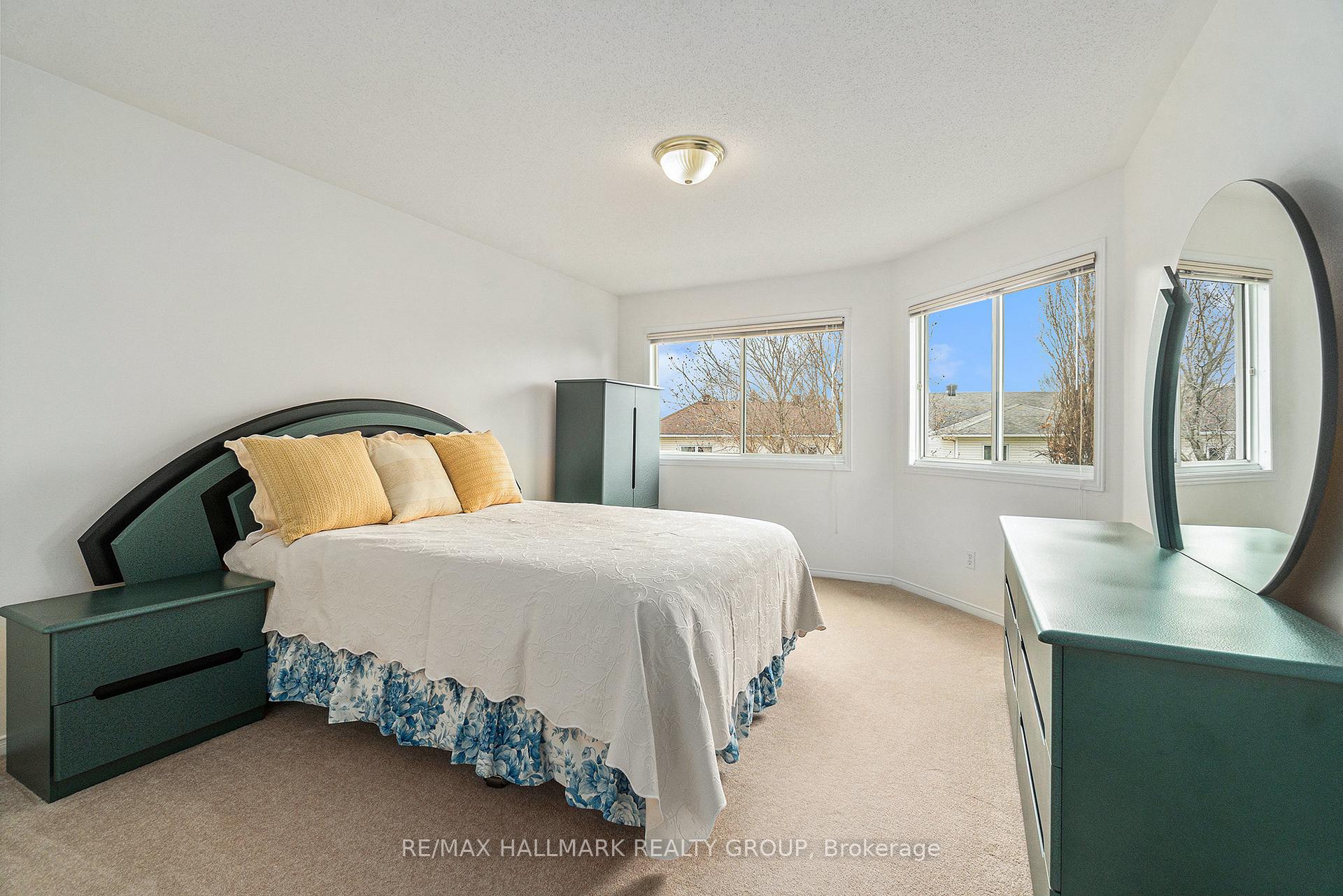 Photo 19 of 8 Apple Creek Crescent, Ottawa, Kanata - Emerald Meadows/Trailwest — HOMEH