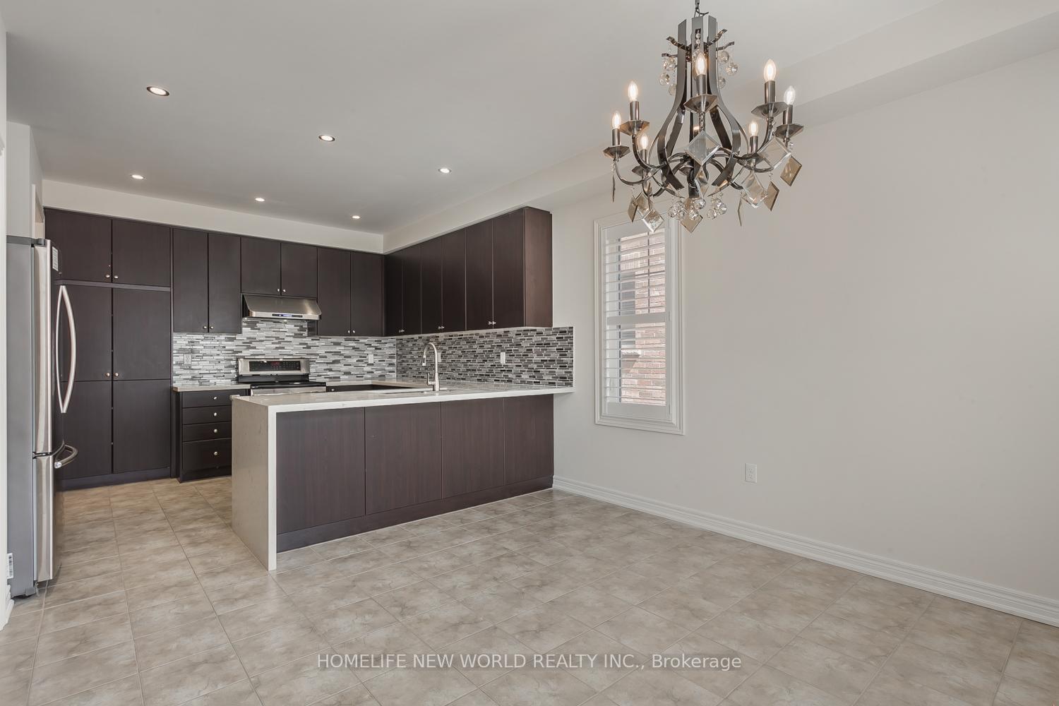 Photo 6 of 39 Cherna Avenue S, Markham, Berczy — HOMEH