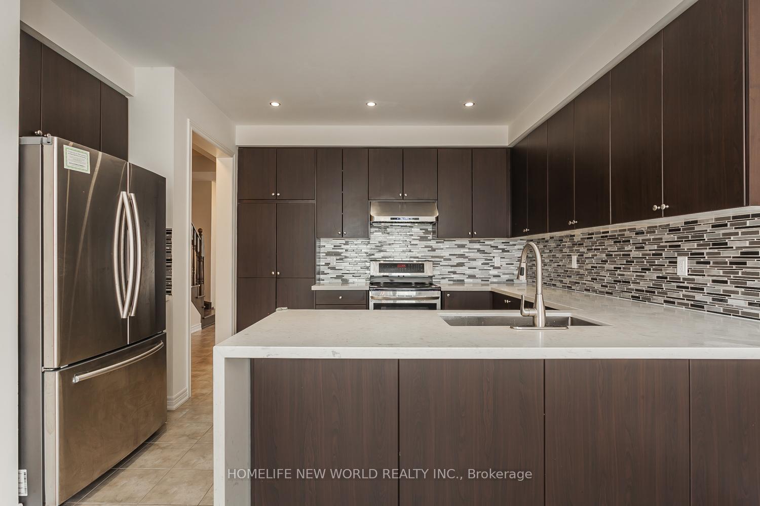 Photo 8 of 39 Cherna Avenue S, Markham, Berczy — HOMEH
