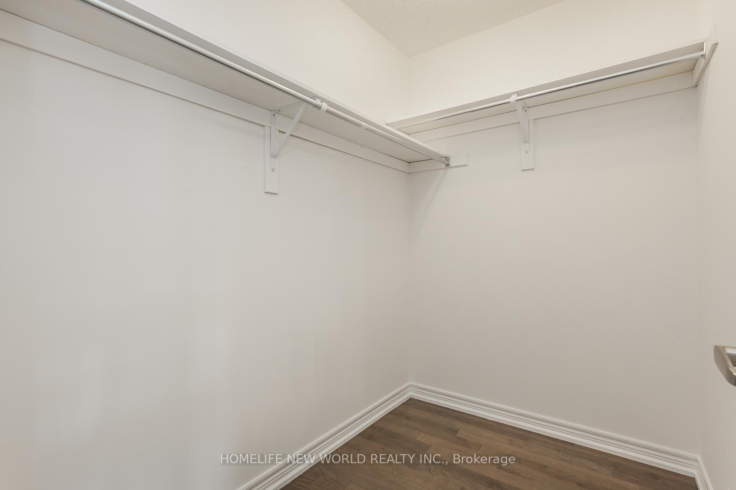 Photo 16 of 39 Cherna Avenue S, Markham, Berczy — HOMEH