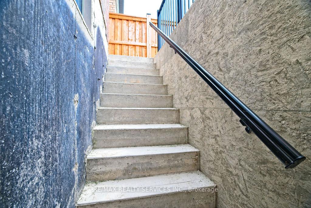 Photo 38 of 80 Gloria Street, Kitchener — HOMEH