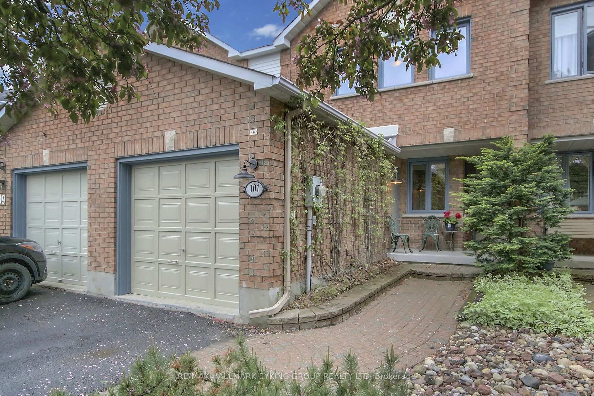 Photo 2 of 101 Mcgibbon Drive, Ottawa, Kanata - Katimavik — HOMEH