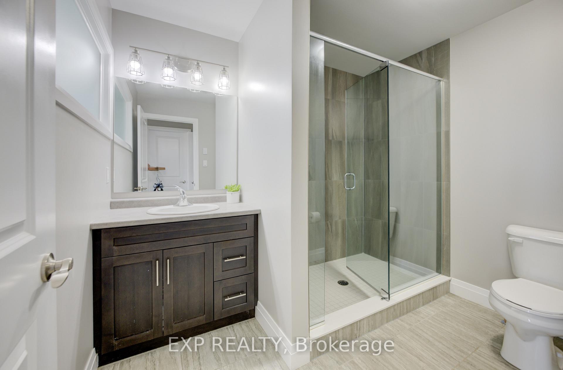 Photo 21 of 121 Bridge Crescent, Minto — HOMEH