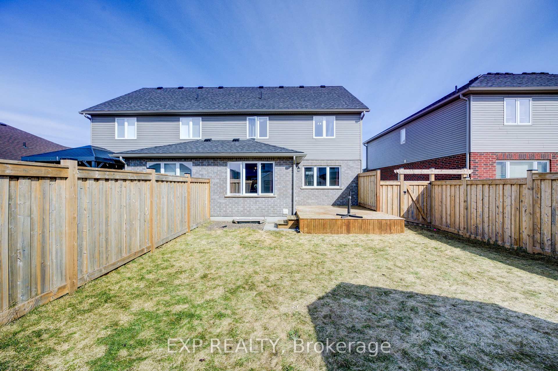 Photo 30 of 121 Bridge Crescent, Minto — HOMEH