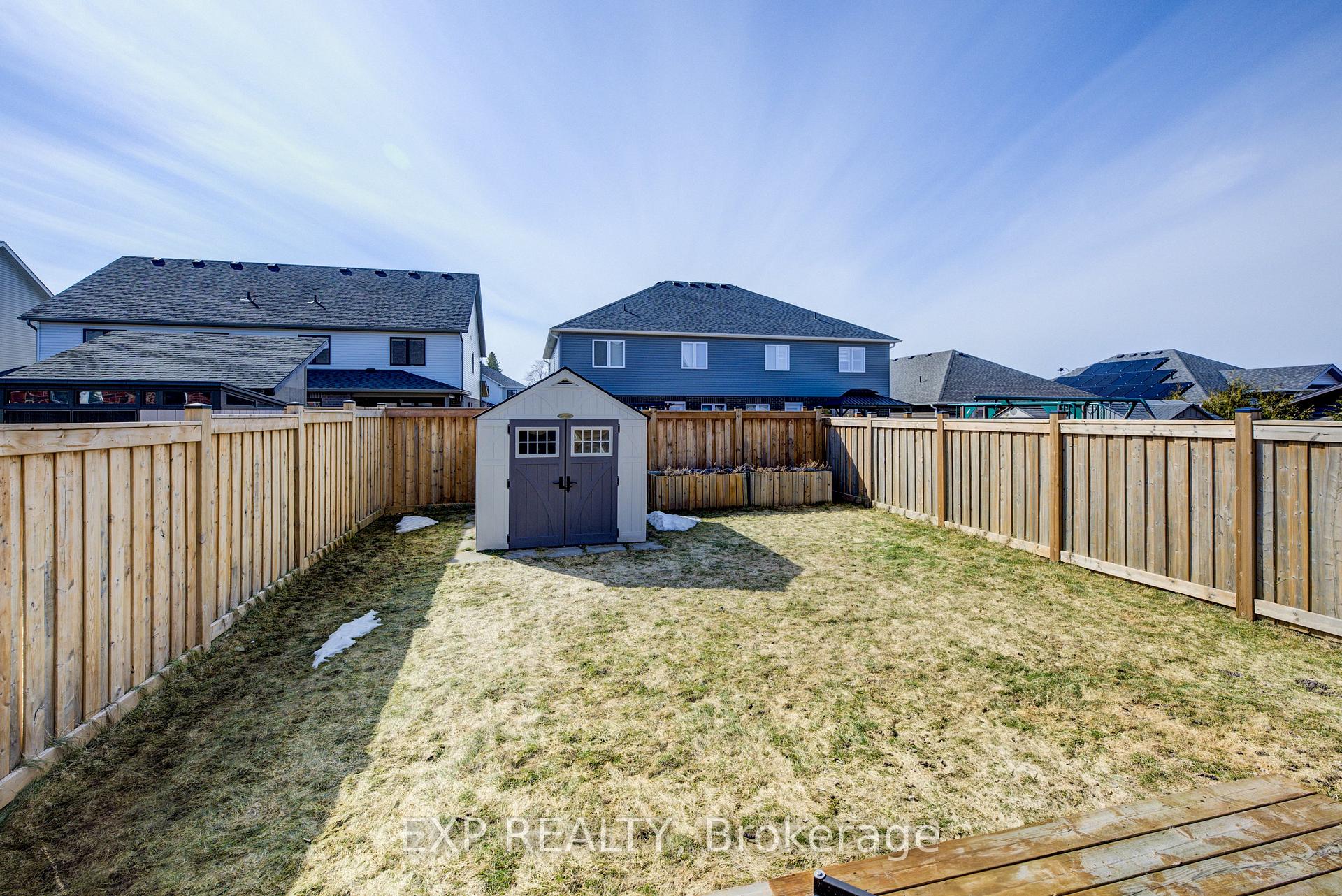 Photo 34 of 121 Bridge Crescent, Minto — HOMEH