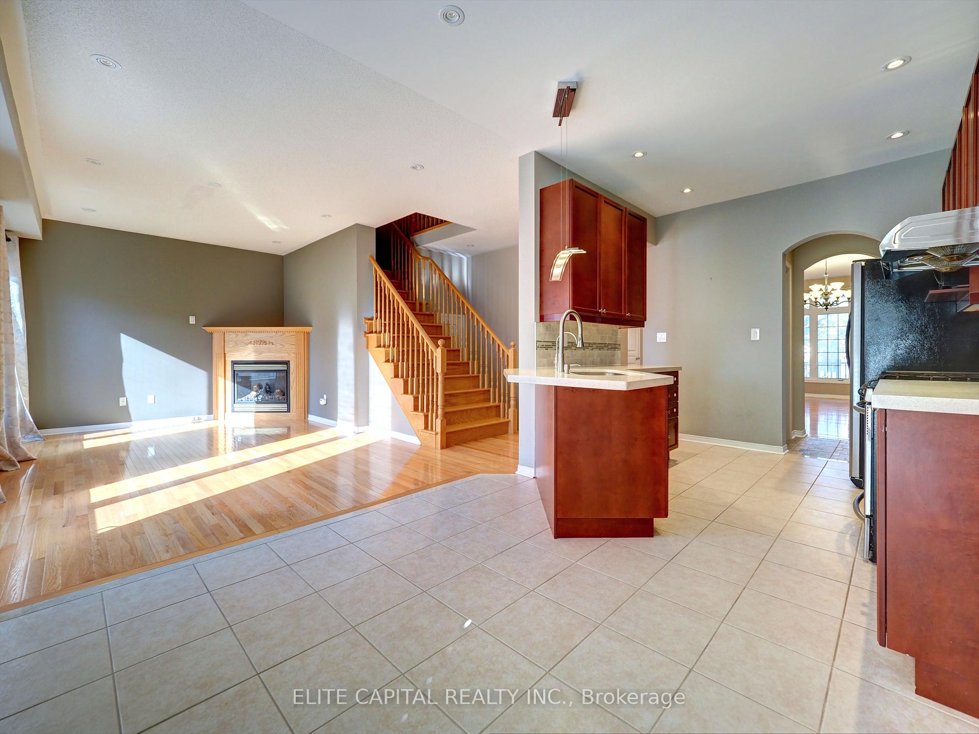 Photo 4 of 13 Wilcliff Court, Markham, Greensborough — HOMEH