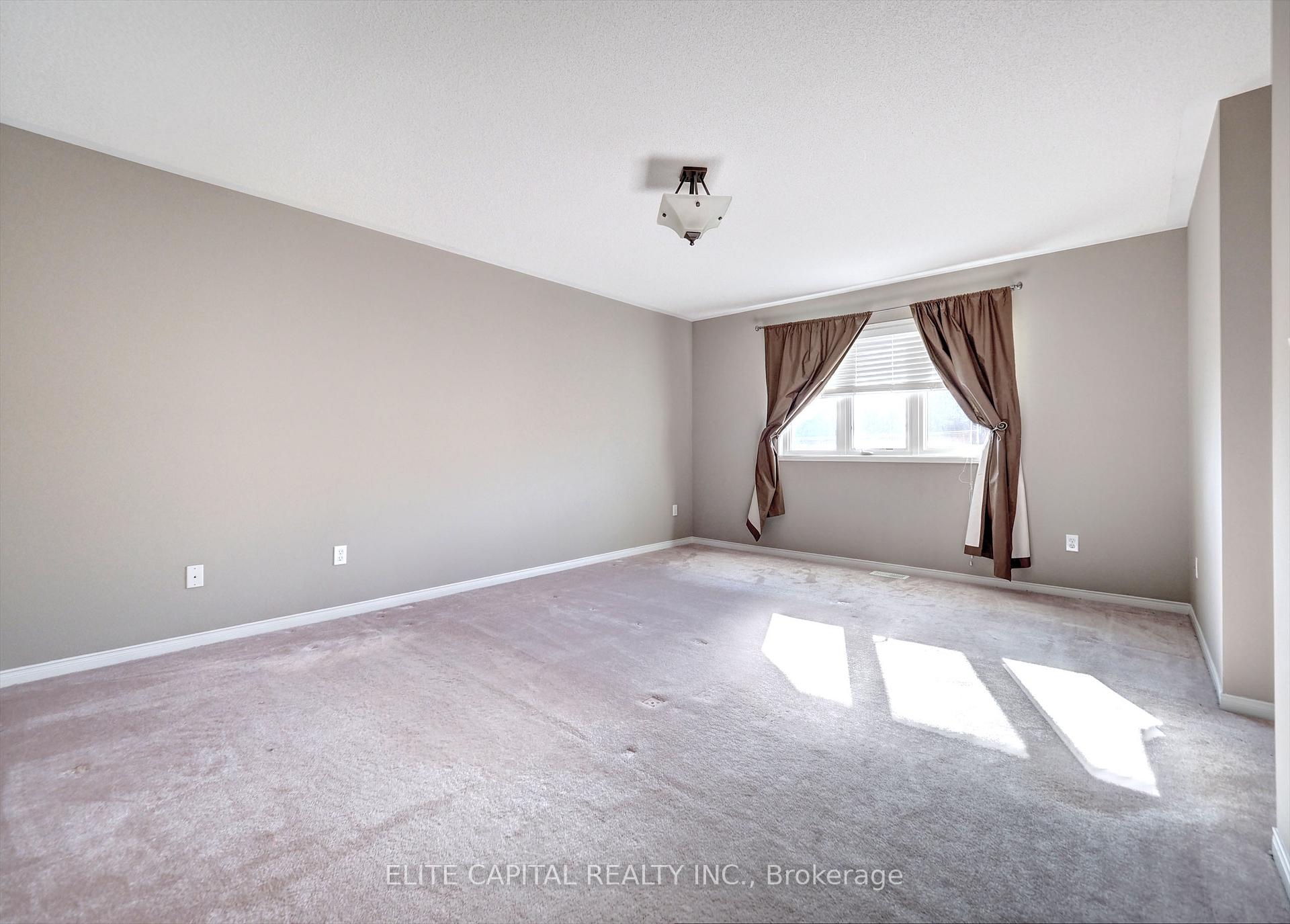 Photo 10 of 13 Wilcliff Court, Markham, Greensborough — HOMEH