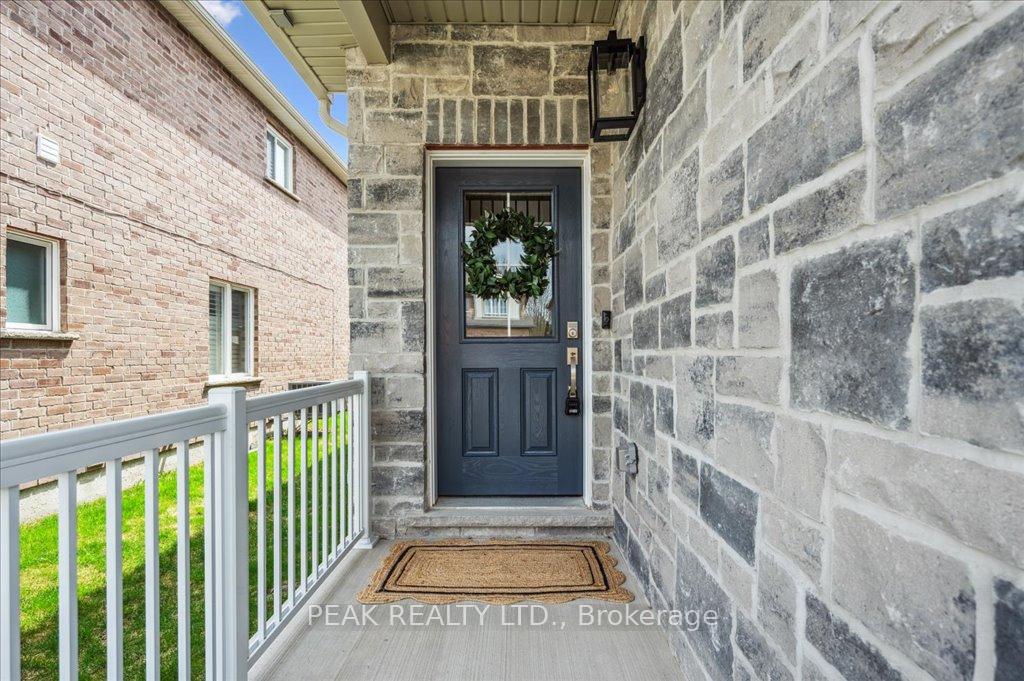 Photo 3 of 133 Eaglecrest Street, Kitchener — HOMEH