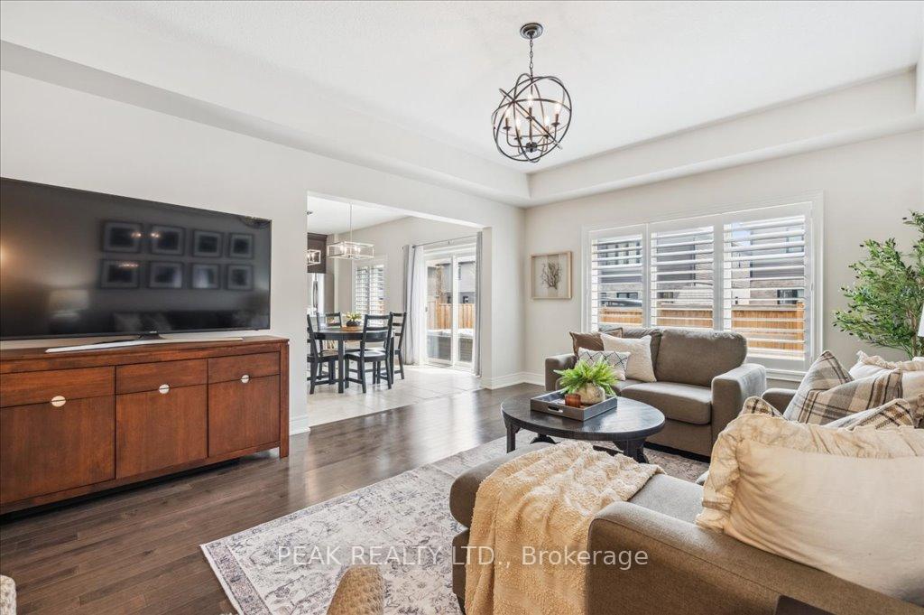 Photo 4 of 133 Eaglecrest Street, Kitchener — HOMEH
