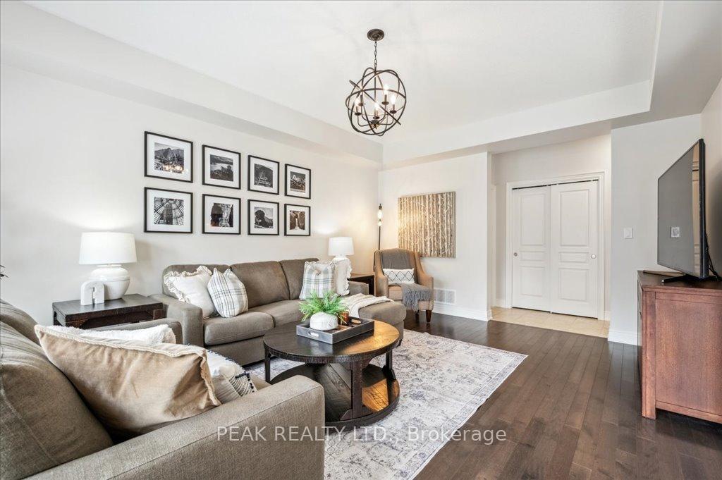 Photo 5 of 133 Eaglecrest Street, Kitchener — HOMEH