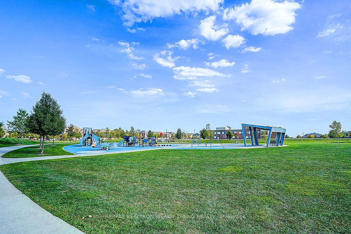 Photo 45 of 116 Livante Court, Markham, Victoria Square — HOMEH