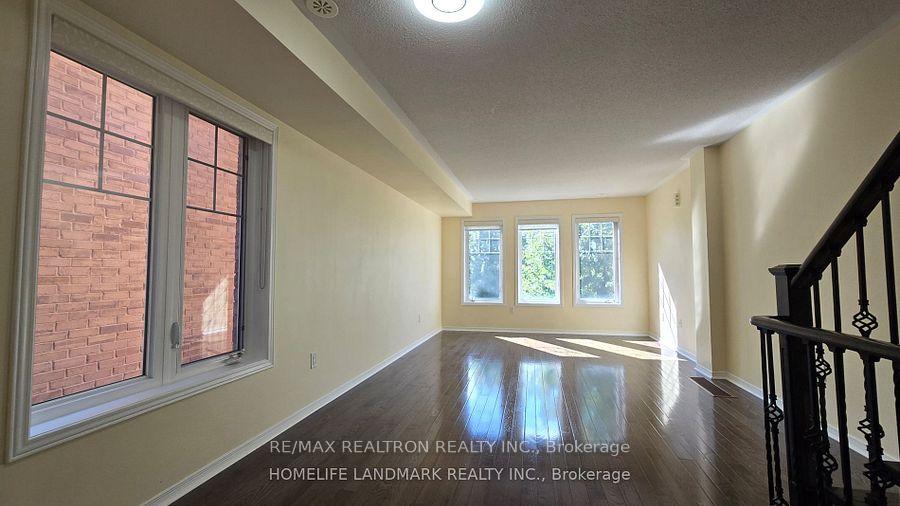 Photo 6 of 16 Truchard Avenue, Markham, Berczy — HOMEH