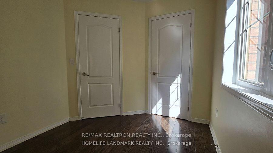 Photo 9 of 16 Truchard Avenue, Markham, Berczy — HOMEH