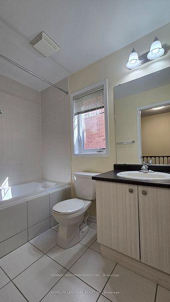 Photo 10 of 16 Truchard Avenue, Markham, Berczy — HOMEH