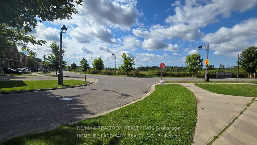 Photo 20 of 16 Truchard Avenue, Markham, Berczy — HOMEH