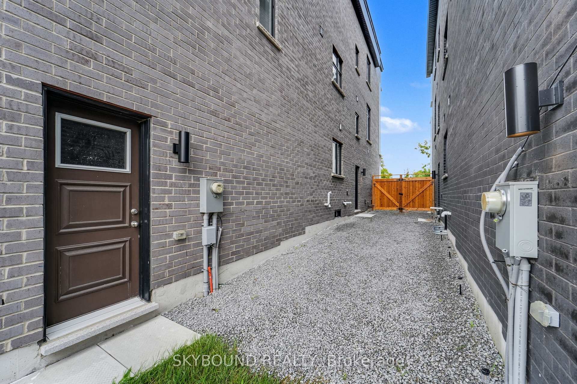 Photo 31 of 1818 Donald Cousens Parkway, Markham, Cornell — HOMEH