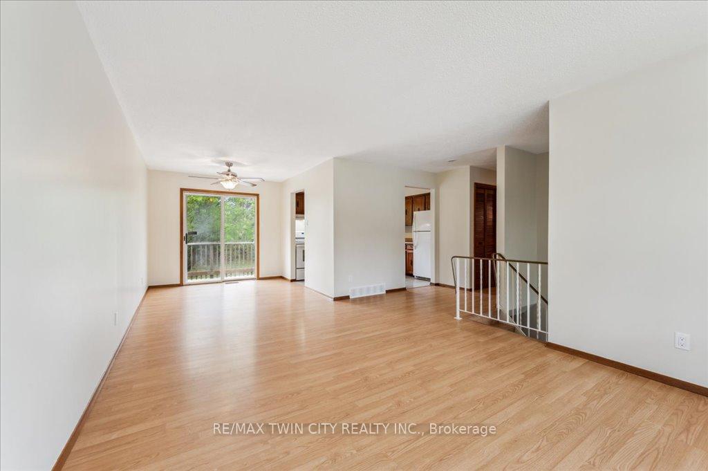 Photo 8 of 23 Black Walnut Drive, Kitchener — HOMEH