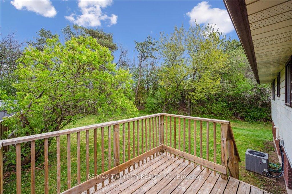 Photo 27 of 23 Black Walnut Drive, Kitchener — HOMEH